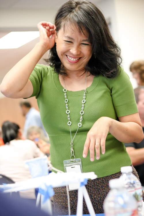 Vimie Alveraz building a bridge at the SOA 2018.